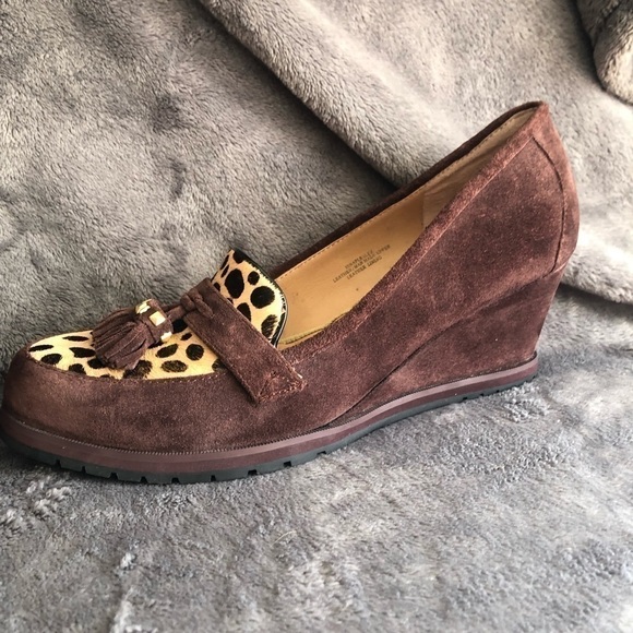 𝅺ISAAC Mizrahi Naples Suede‎ leopard animal print wedge shoe - Picture 4 of 10